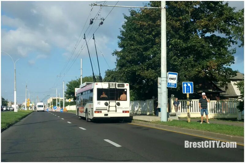 Зеленая остановка. Брест остановка детский городок фото. Москва брест остановки