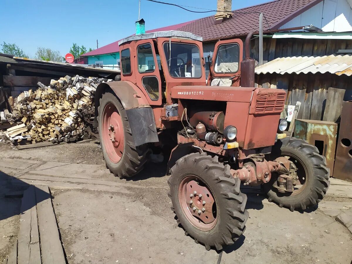 Купить т 40ам бу. Трактор т-40 ЛТЗ. ЛТЗ-40 трактор. Трактор колесный т-40 am. Трактор "т-40 ЛТЗ" заброшанные.