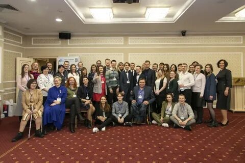 Специалистов 22