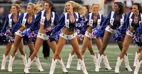 Догги стиліндегі жалаңаш азиялық әйелдердің суреттері