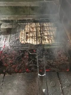 Как пожарить мясо на костре