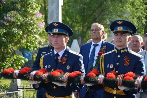 Гирлянда на памятник