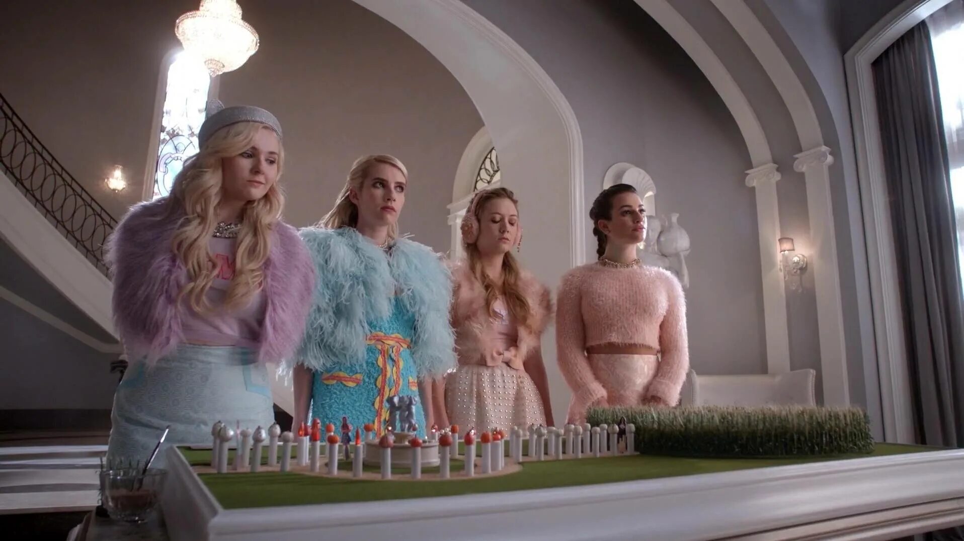 Королевы крика (2015). Билли лурд королевы крика. Сериал королевы крика 1 сезон 1 серия. Королевы крика на русском. Королевы крика на русском.