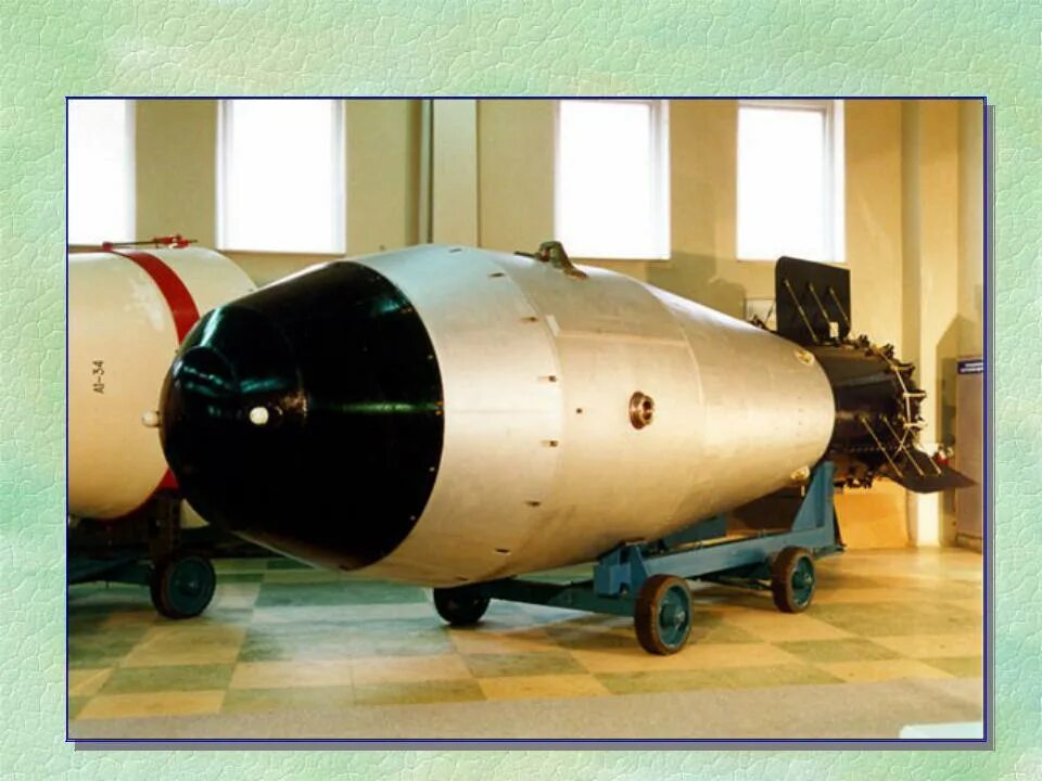 Царь бомба 1961. Атомная бомба в СССР царь бомба. Царь бомба водородная бомба. Царь бомба 100мт. Есть бомба сильнее