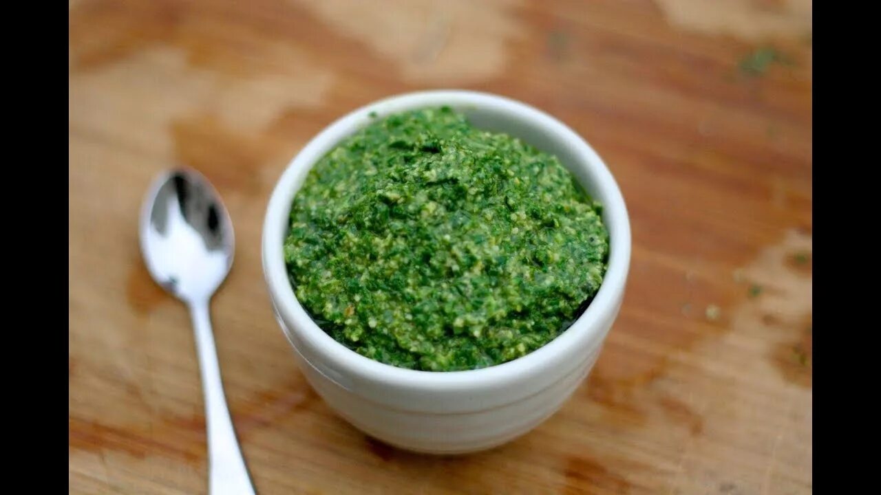 The pesto. Зеленый соус песто. Соус pesto. Соус песто. The pesto.