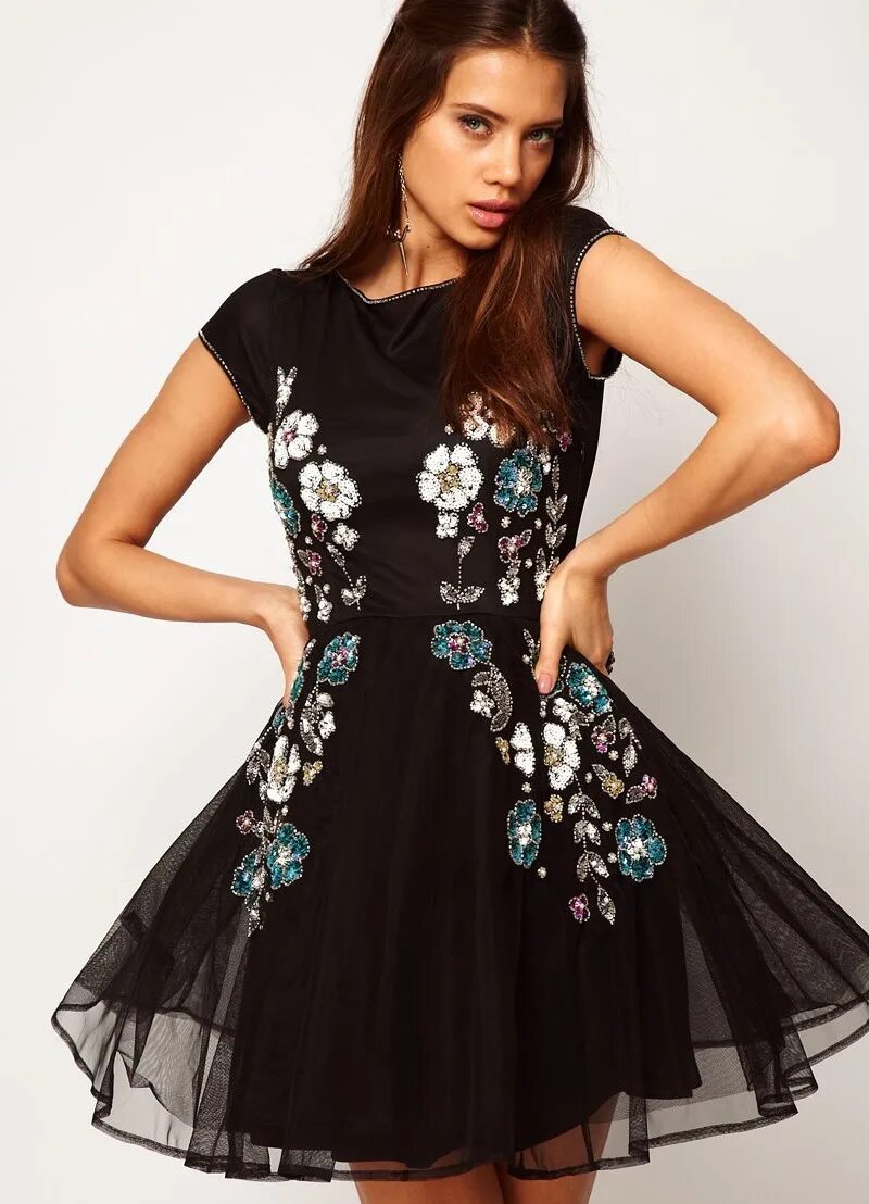 Дольче габбана одежда женская. Итальянские бренды одежды для женщин недорогие. Дольче габбана лукбуки. Дольче габбана лето блузки. Прямые платья на тэффи.