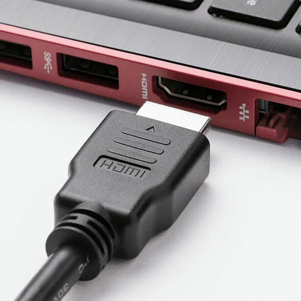 Ноут через hdmi к телевизору. MSI HDMI Cable. HDMI на ноутбуке. Notebook HDMI in. Ноутбук HDMI маленький.