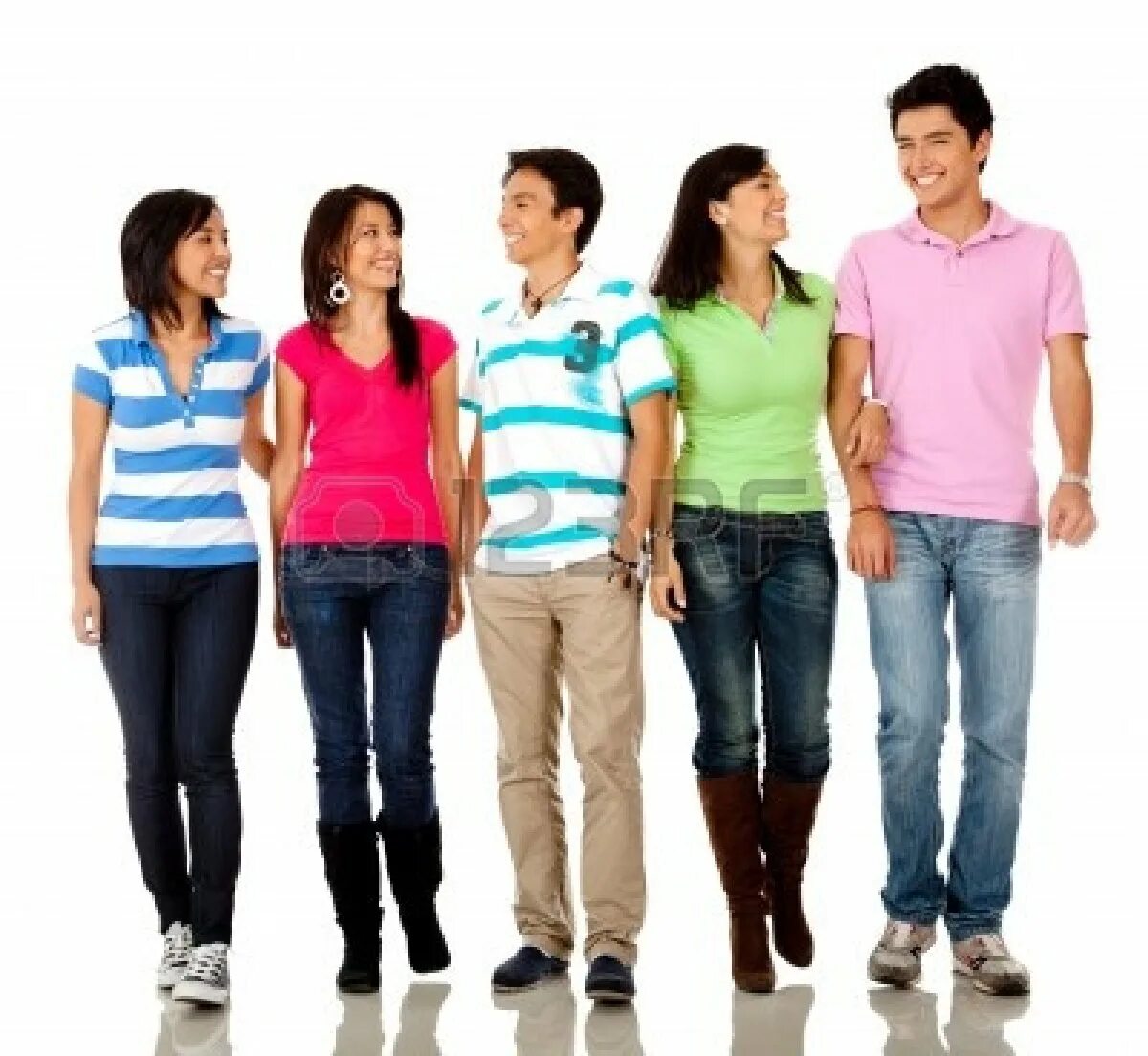 человек стоит. группа людей в полный рост. многих людей в полной. внешность человека в полный рост. многих людей в полной.