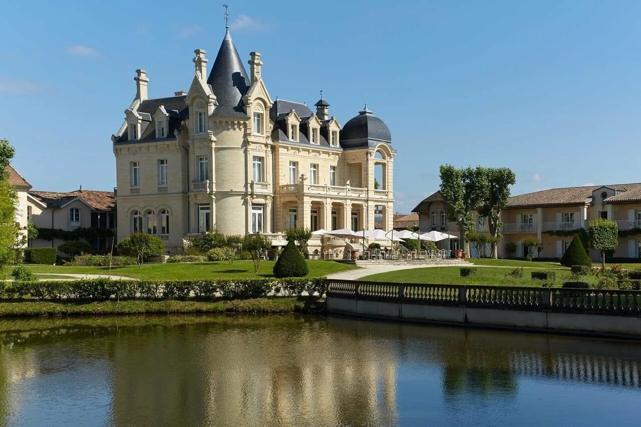 Шато сен. Дворец Барвиха Шато. Шато Франция. Шато замок Франция отель. Дворец Шато де Шанонсо.