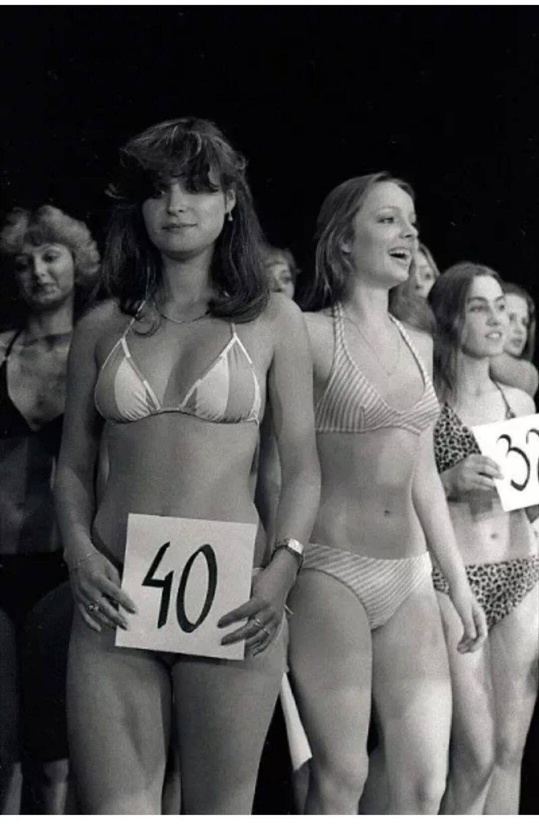 Ретро девушки кастинге. Кастинг мисс словакия. Небритые девушки в купальниках ретро. Купальники 50 годов. Ретро кастинги русских девушек.