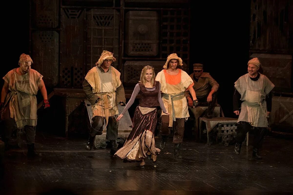 Балет идальго из ламанчи михайловский театр. Идальго из ламанчи. Санчо панчо и дон кихот ламанчский. Идальго из ламанчи михайловский театр. Идальго из ламанчи.