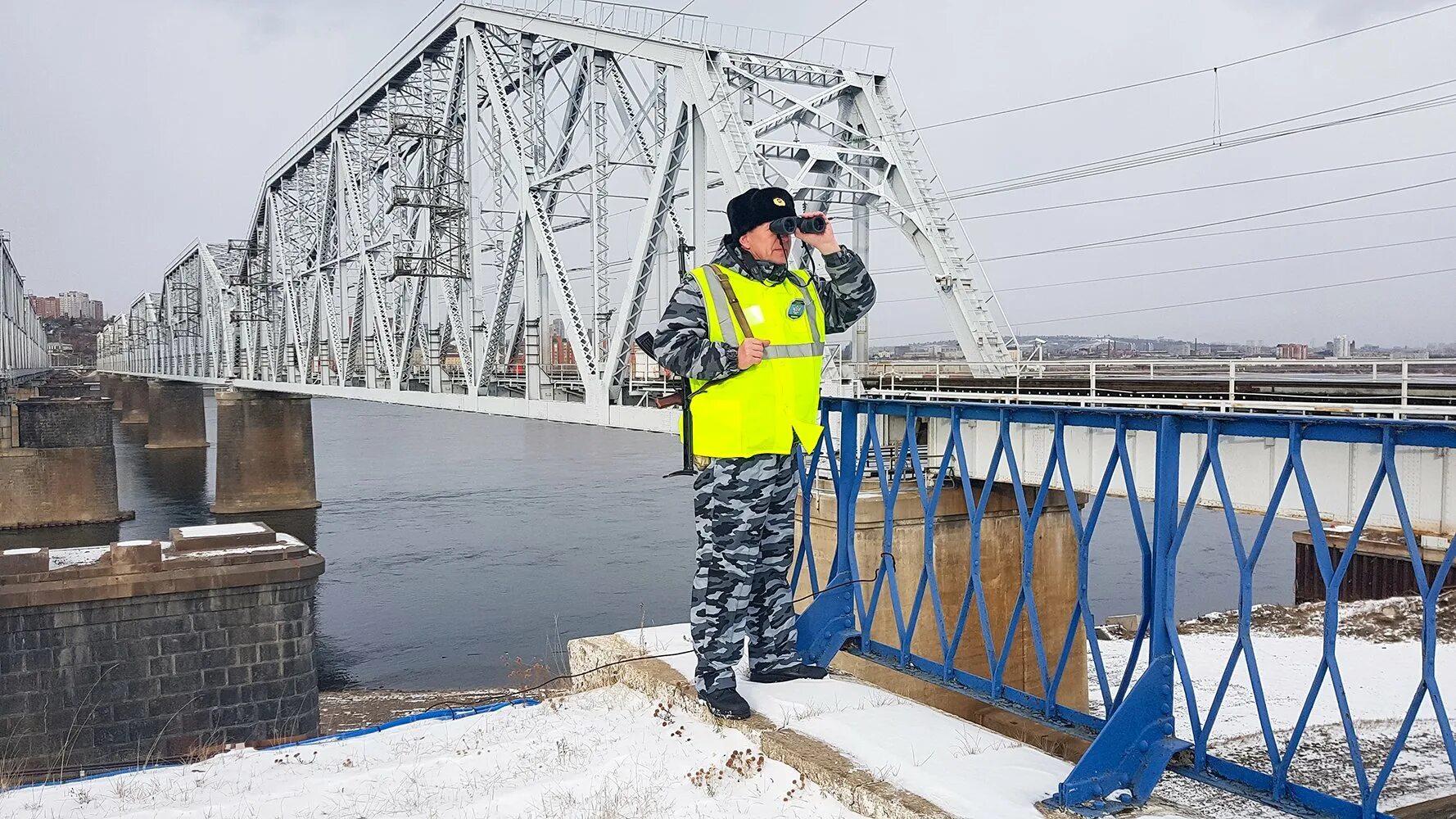 Охрана жд транспорта. Охрана мостов. Ведомственная охрана ЖД. Ведомственная охрана РЖД. Оборудование охраны моста.