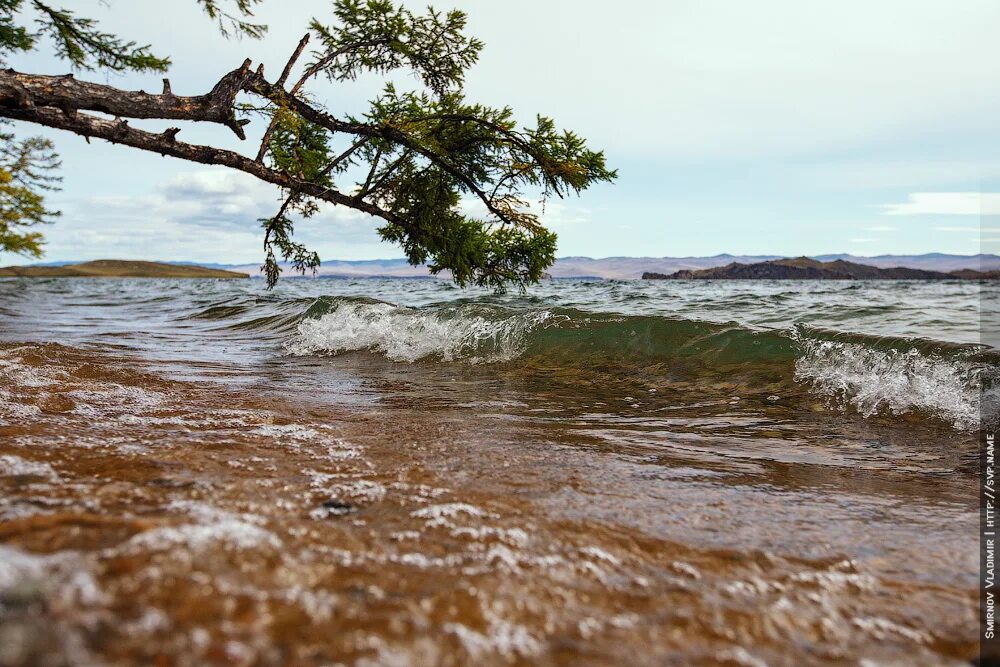 360 минут ради байкала. Зимняя рыбалка на байкале. Пляж мурино байкал. Семьей убираемся на байкале. Ольхон каток байкал.