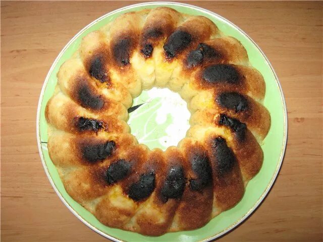 Пригорел пирог что делать
