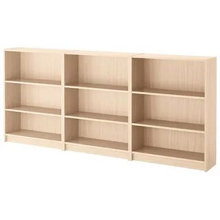 В книжном шкафу три полки