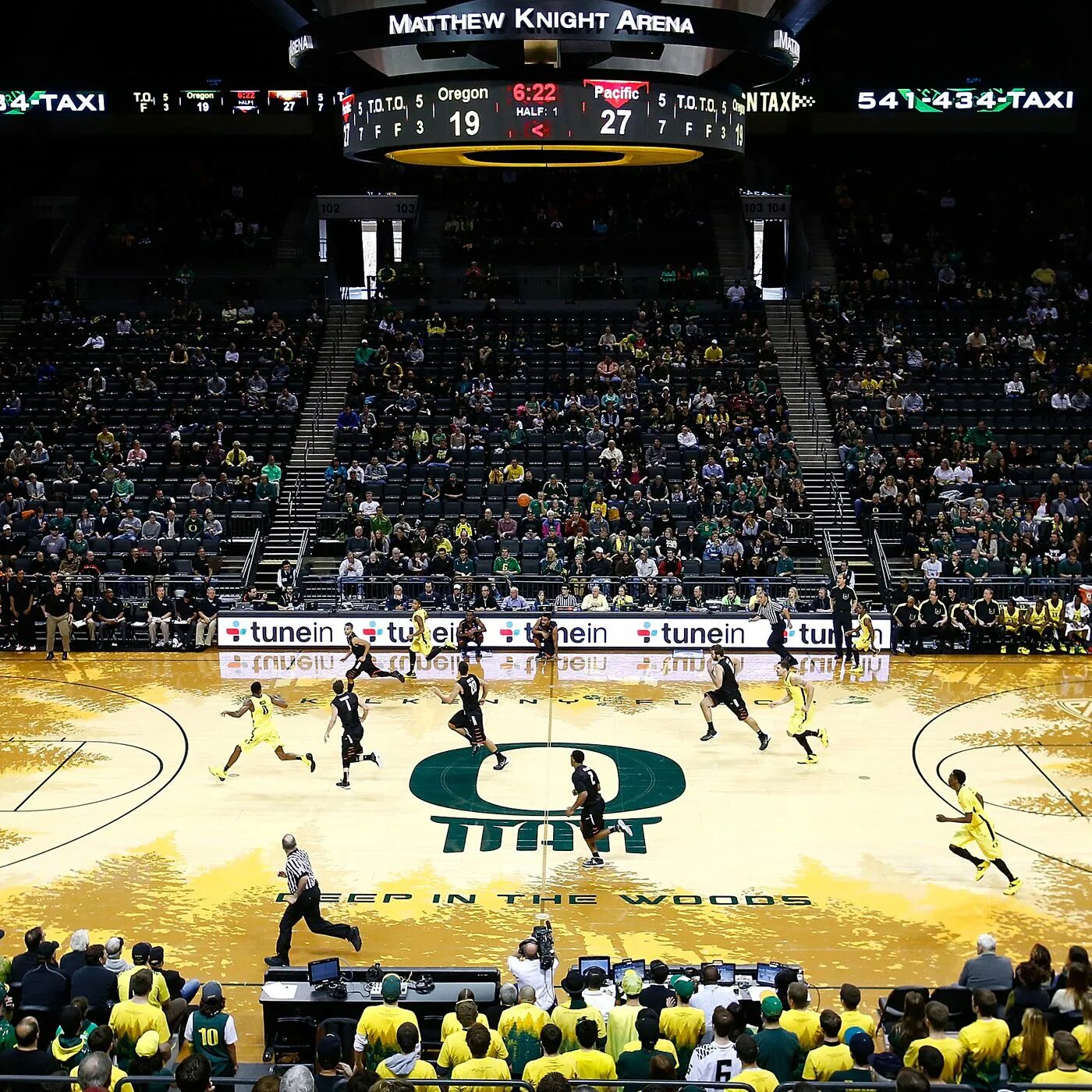 Knight arena. Арена имени Мэттью Найт. Matthew Knight Arena. Media Arena трансляции.