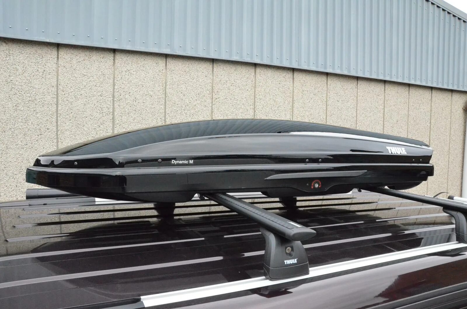 Thule dynamic. Бокс Thule Dynamic 800. Бокс Thule Dynamic m 800. Thule Dynamic m (800) черный. Thule Volvo (Thule Dynamic l (900).