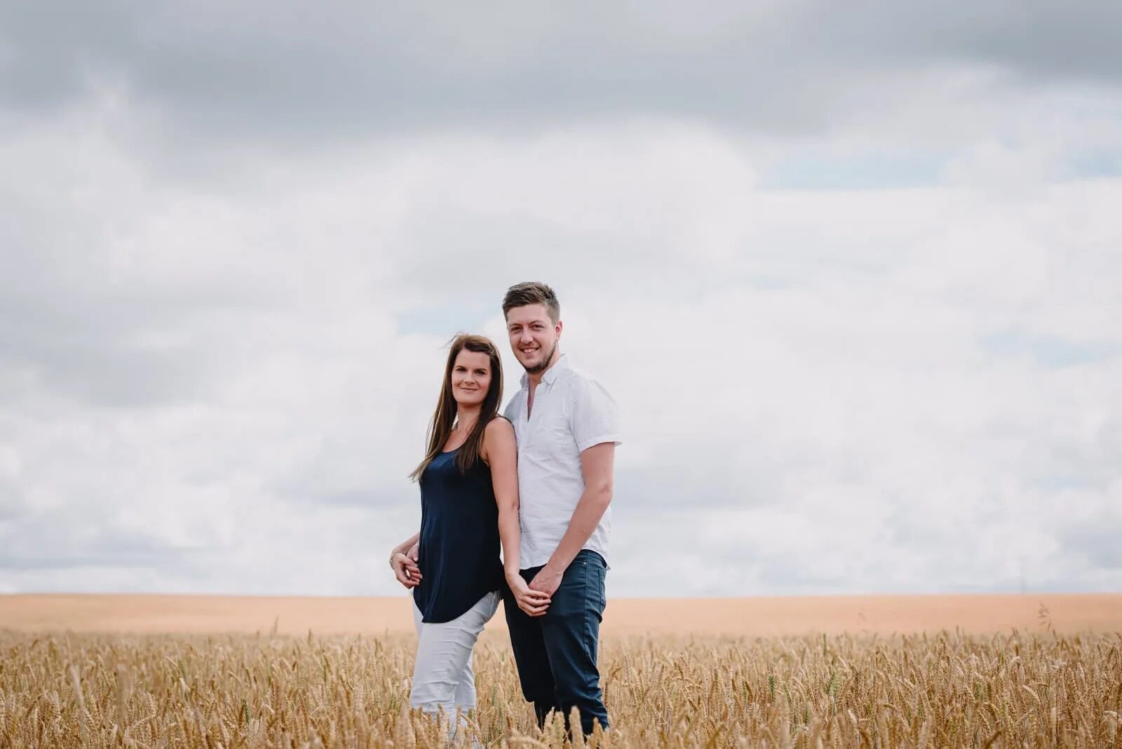 Счастливые мужчина и женщина. Счастливая пара. Счастливые пары. Couple both. Stylish couple.