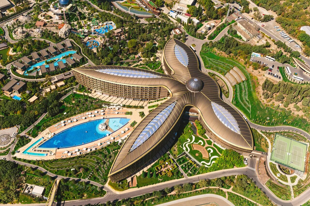 Пятизвездочный комплекс Mriya Resort & SPA приглашает на работу:Пятизвездочный к