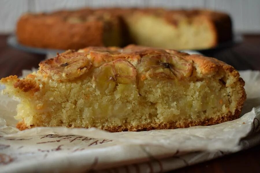 Вкуснейший банановый пирог. Банановый пирог. яблочно банановый пирог. банановый пирог в духовке. нежный пирог с бананами.