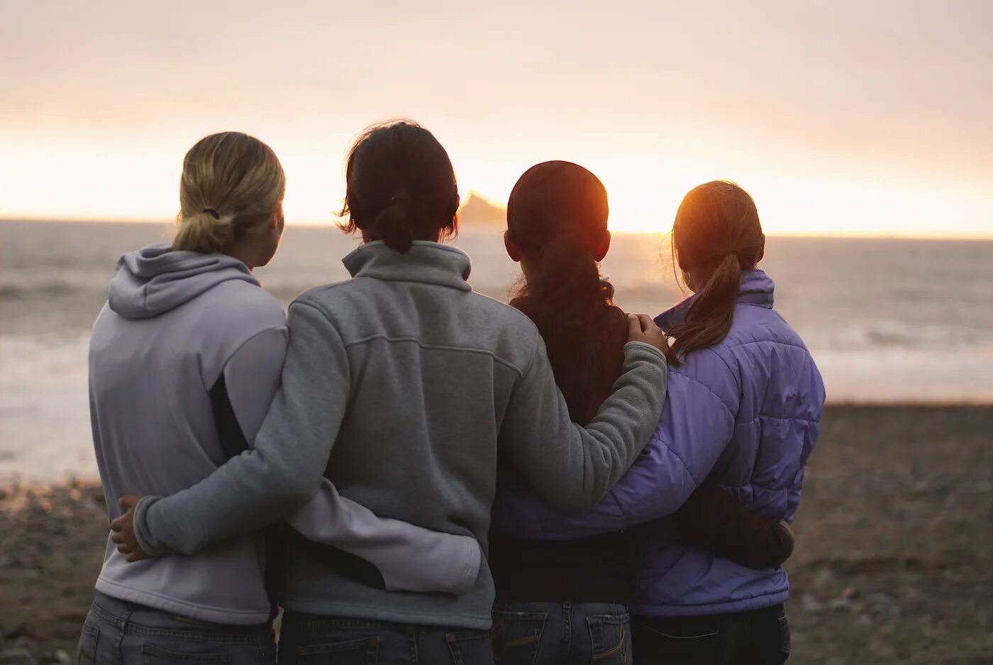 Happy friendship day картинки. Дружба заставка. Pascal letoublon friendships. Дружба картинки. Friendships 5.