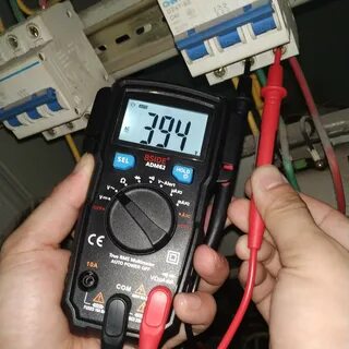 Как проверить мультиметром напряжение сети 220