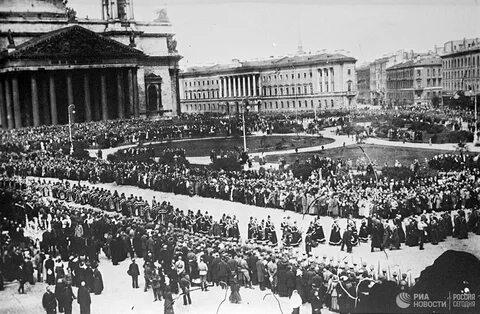 Петроград в 1917 году