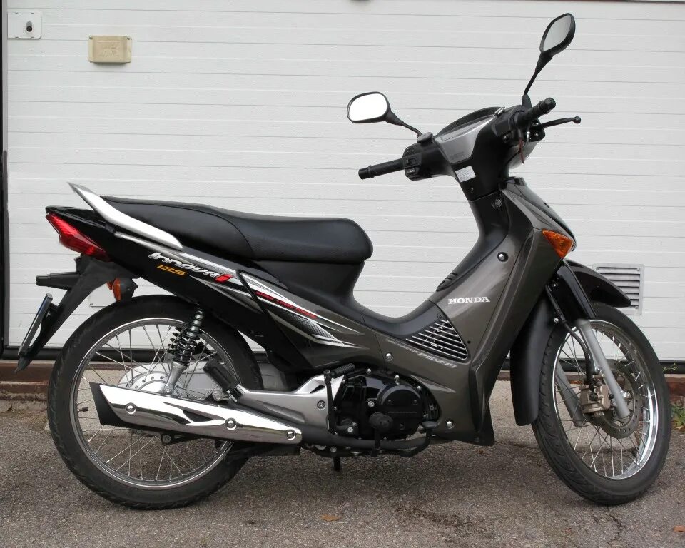 Мопед хонда для бездорожья. Honda innova. Honda innova 125. Мопед хонда 125. Honda innova anf125.