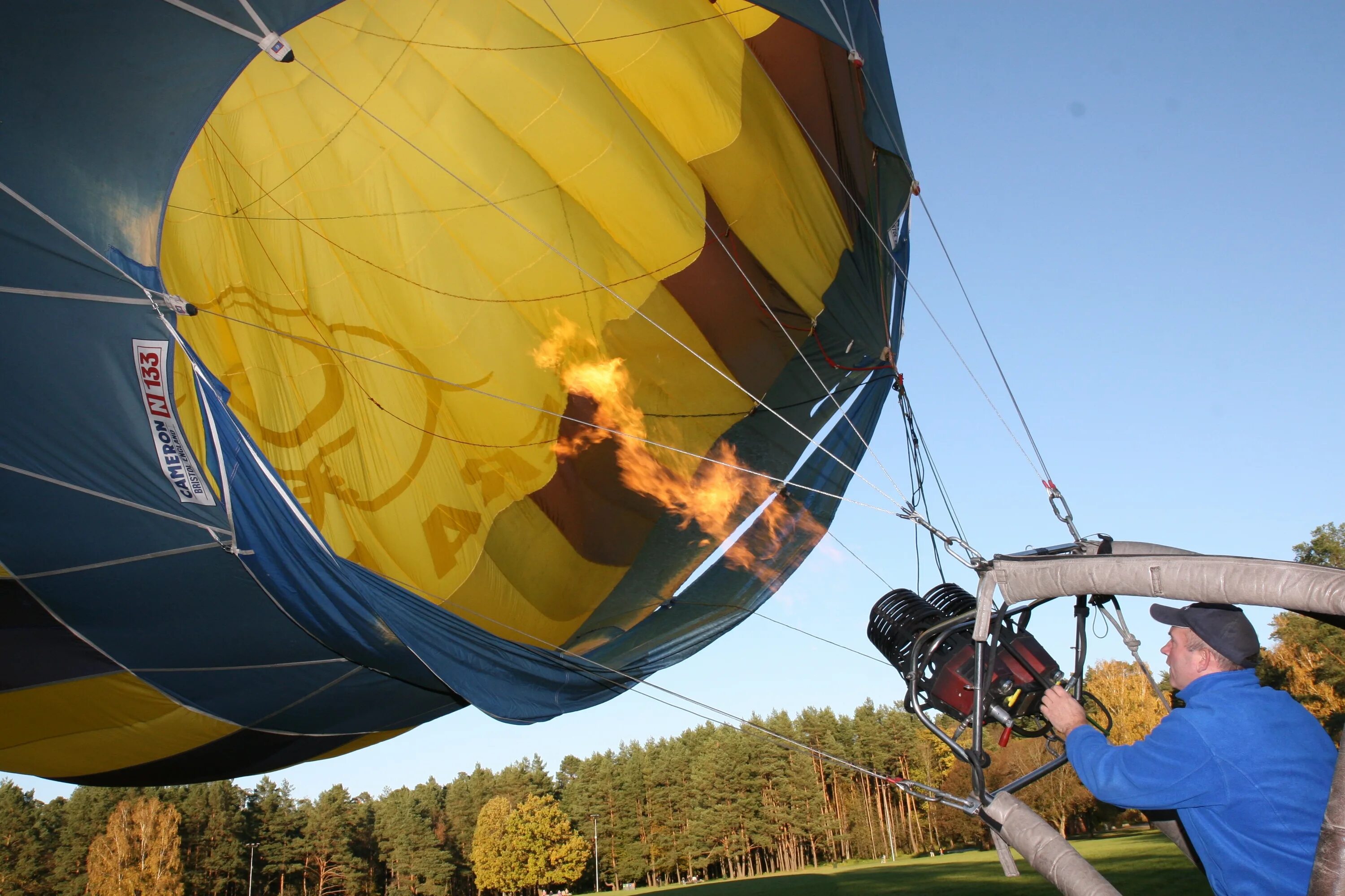 Flying balloon. Шар для полетов. Воздушный шар летательный. Воздушные шары полет. Полетать на воздушном шаре.