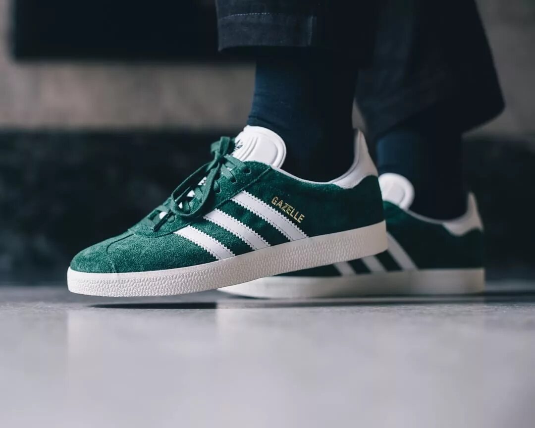 Adidas gazelle купить в москве. Adidas Gazelle Green. Adidas Gazelle зеленые. Adidas Gazelle мужские Green. Adidas Gazelle мужские 2019.