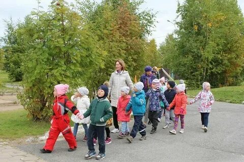 Экскурсия детского сада в школу