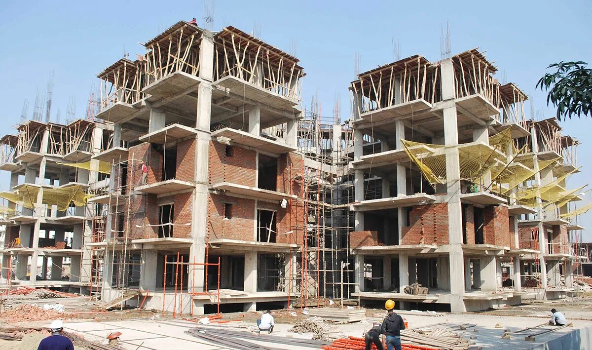 Частный дом стройка. Строительство дома корпусами. Металлический термопрофиль лстк. Американские дома процесс стройки. Постройка дома.