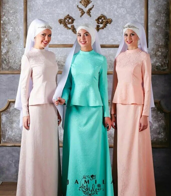Магазин мусульманской одежды казань. Платье для никаха. Наряд на никах. Мусульманские платья на никах. Платье на никах для невесты.