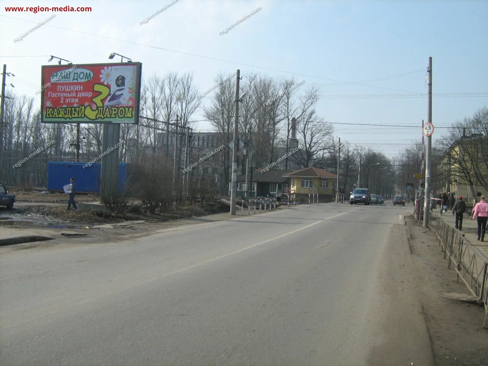 Переехать в пушкин. Переезд в Пушкине. Московское шоссе (Пушкин). ЖД переезд в Пушкине Московское шоссе. Город Пушкин Московское шоссе 10.