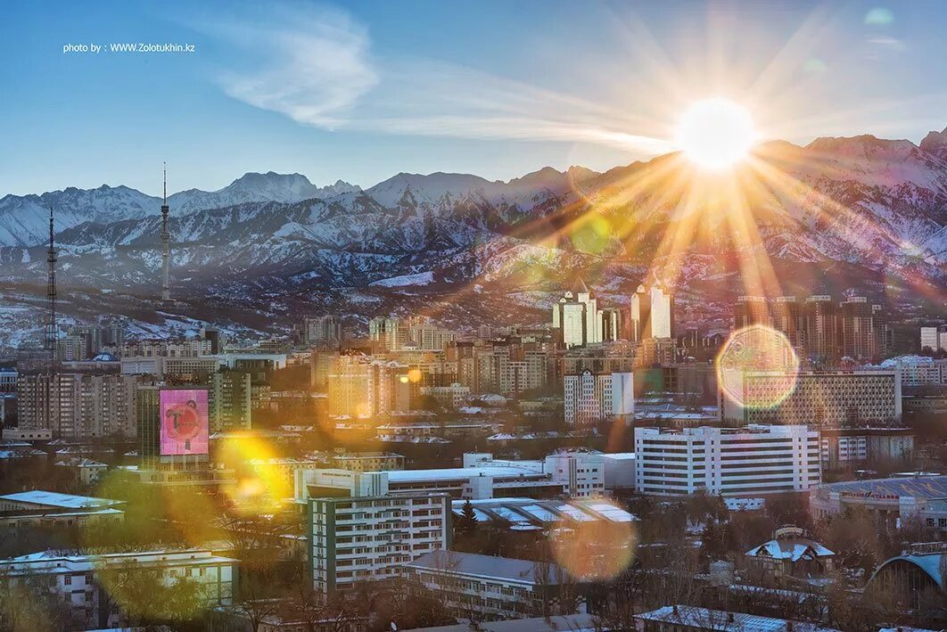 рассвет астана. горы солнце. обложки треков с горами. закат в горах. казахстан эстетика алматы.