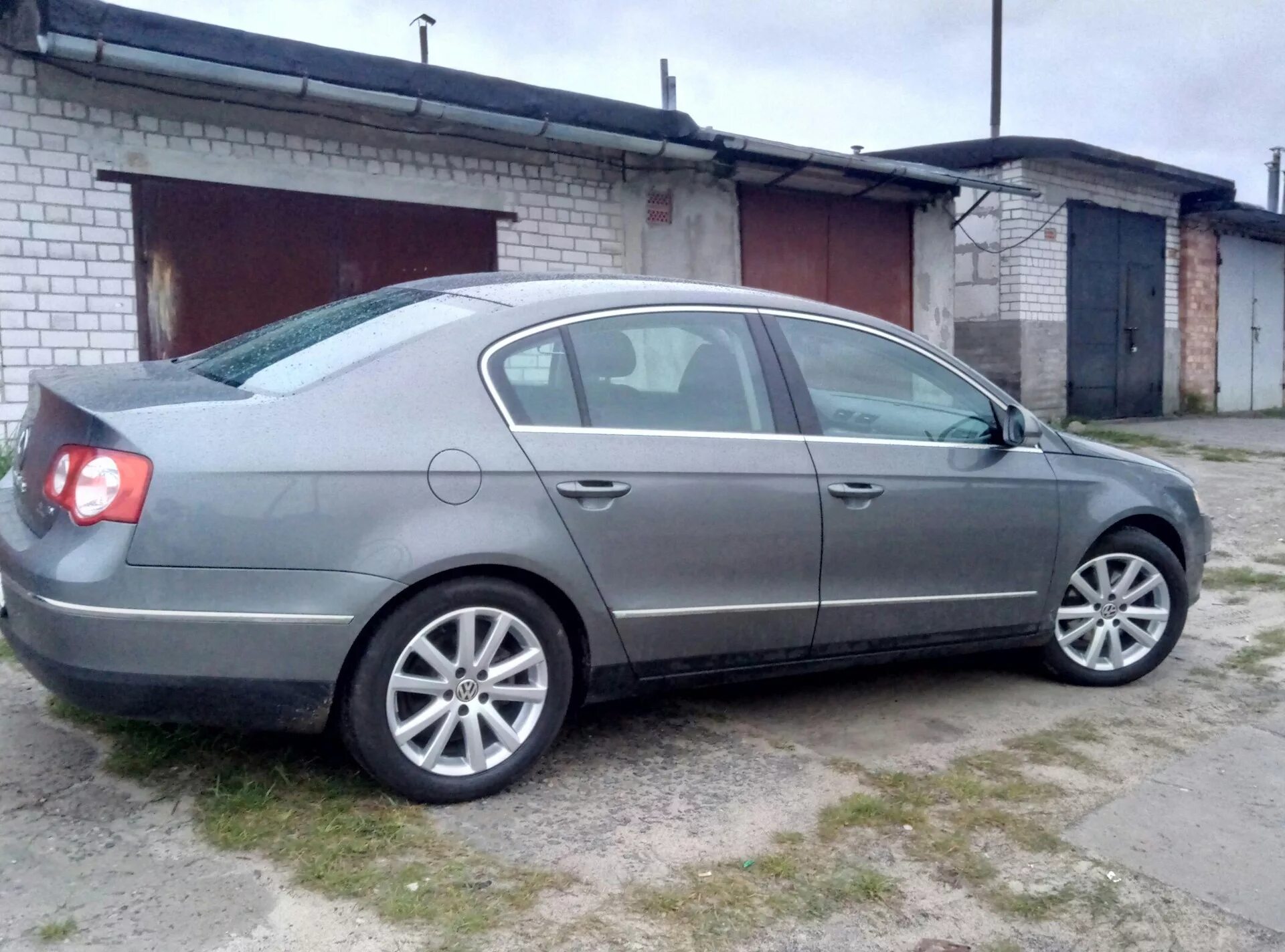 Пассат в6 2007. Passat b6 серебристый. пассат б6 седан серый. vw passat b6. диски vw passat b6.