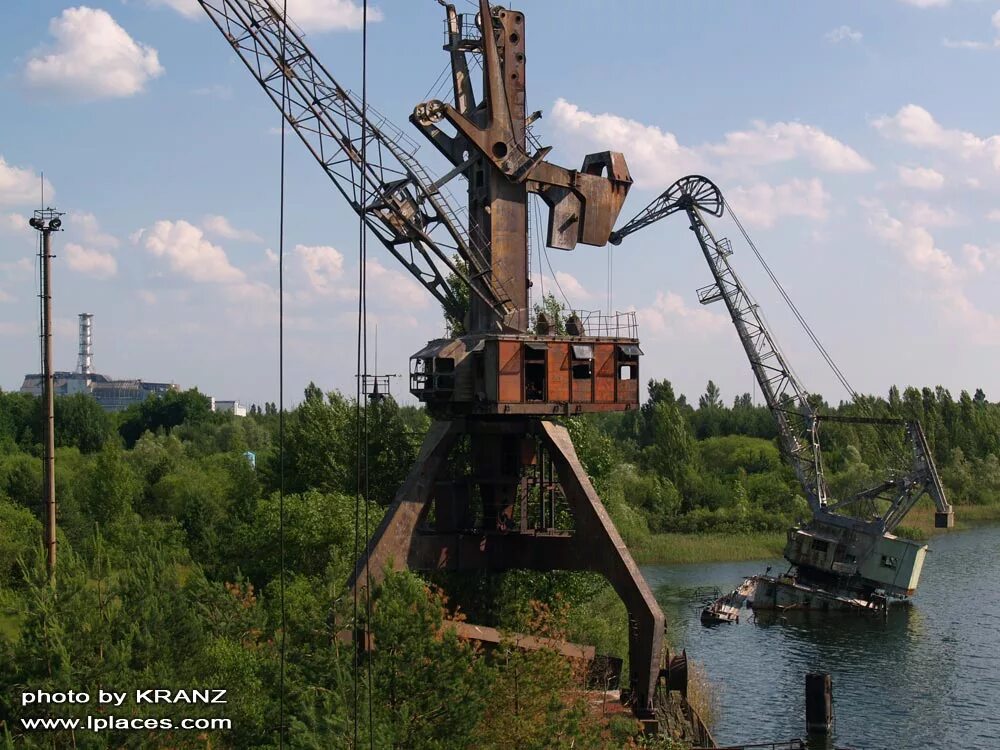 Портальный кран припять. Припять портовые краны. Башенный кран припять. Плавучий кран припять. Портовые краны припять.
