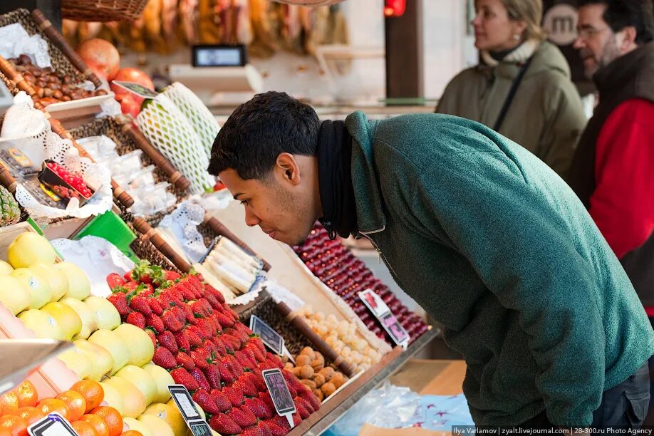 Продуктовый рынок. Базар продукты. Продукты на рынке. Продуктовая ярмарка.