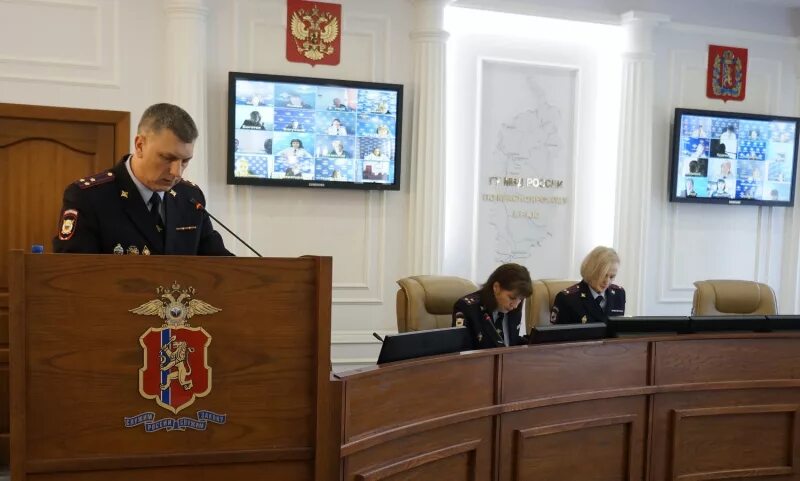 Увм по вопросам миграции. Начальник управления увм умвд. управление по вопросам миграции по ростовской области. увм гу мвд. увм красноярск мвд.