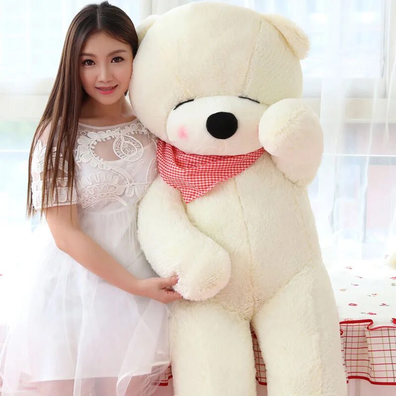 Hee hee bear. Девушка и медведь. Hee hee bear. Lee hee eun 18. Hee hee bear.