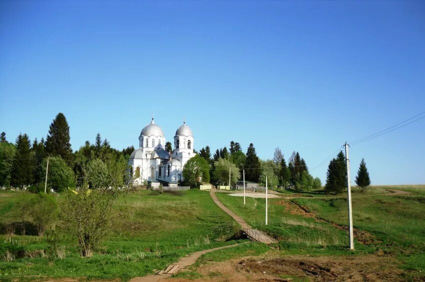 Поселок Юг Пермь. Храм пророка Илии поселок Юг. Церковь в пос Юг Пермский край. Храм пророка Илии поселок Юг Пермь.