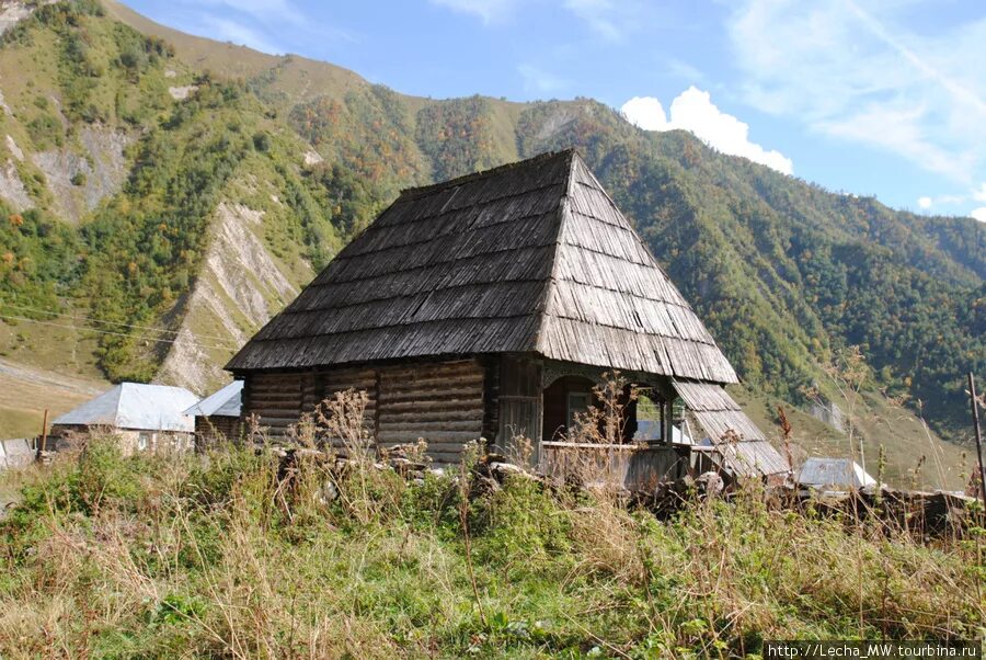 Домики в осетии. Село кроз Южная Осетия. Селение рук Южная Осетия. Южная Осетия село верхний рук. Деревни в Южной Осетии.