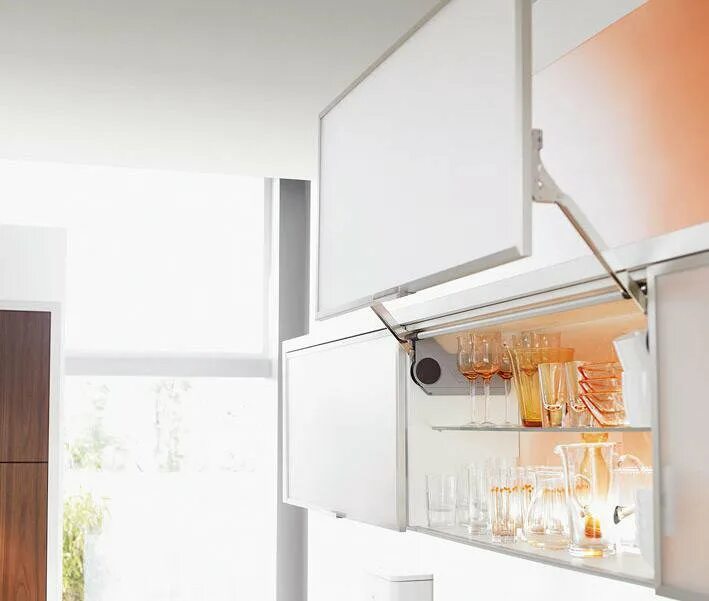 Подъемный механизм blum aventos hk. Подъёмник hs blum. Блюм подъемный механизм для фасадов кухонных шкафов. Блюм подъемный механизм для фасадов. Blum aventos hk-xs.