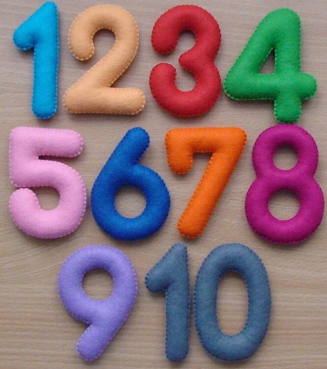Смешные буквы и цифры. Мягкая игрушка цифра. Цифры из пластилина для детей. Детские циферки. Буковки и циферки.