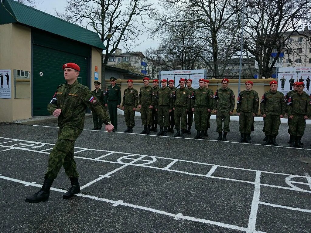 Военная полиция алабино. Комендатура крыма. Комендант полиции. Военная полиция комендатура москва. Комендатура крыма.