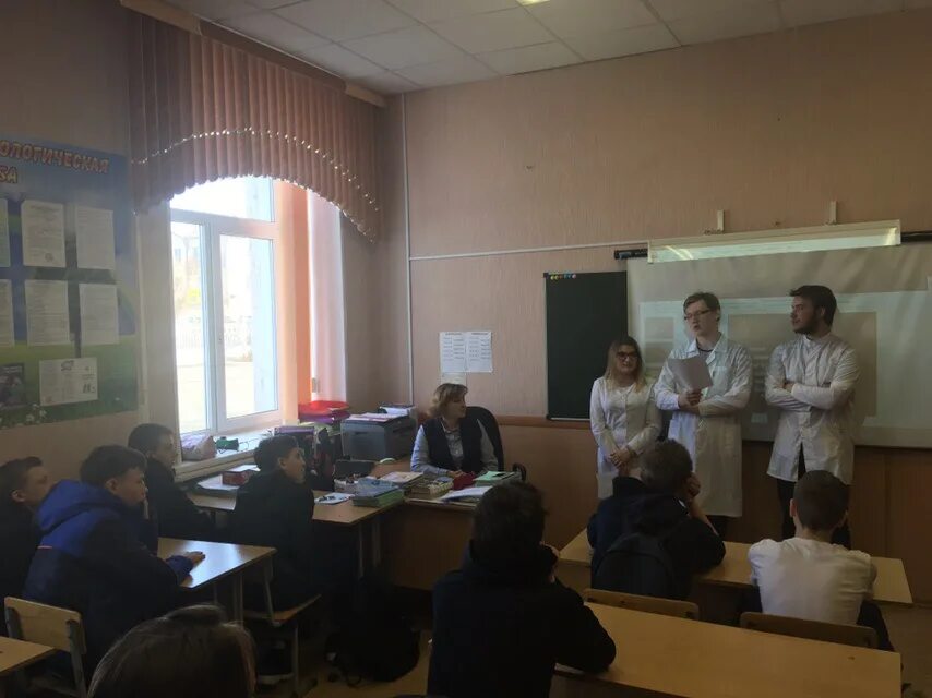 Свердловский медицинский колледж ирбит. Михайловский медицинский техникум. К петровой. Мед колледж кущевская. Россошанское медучилище.