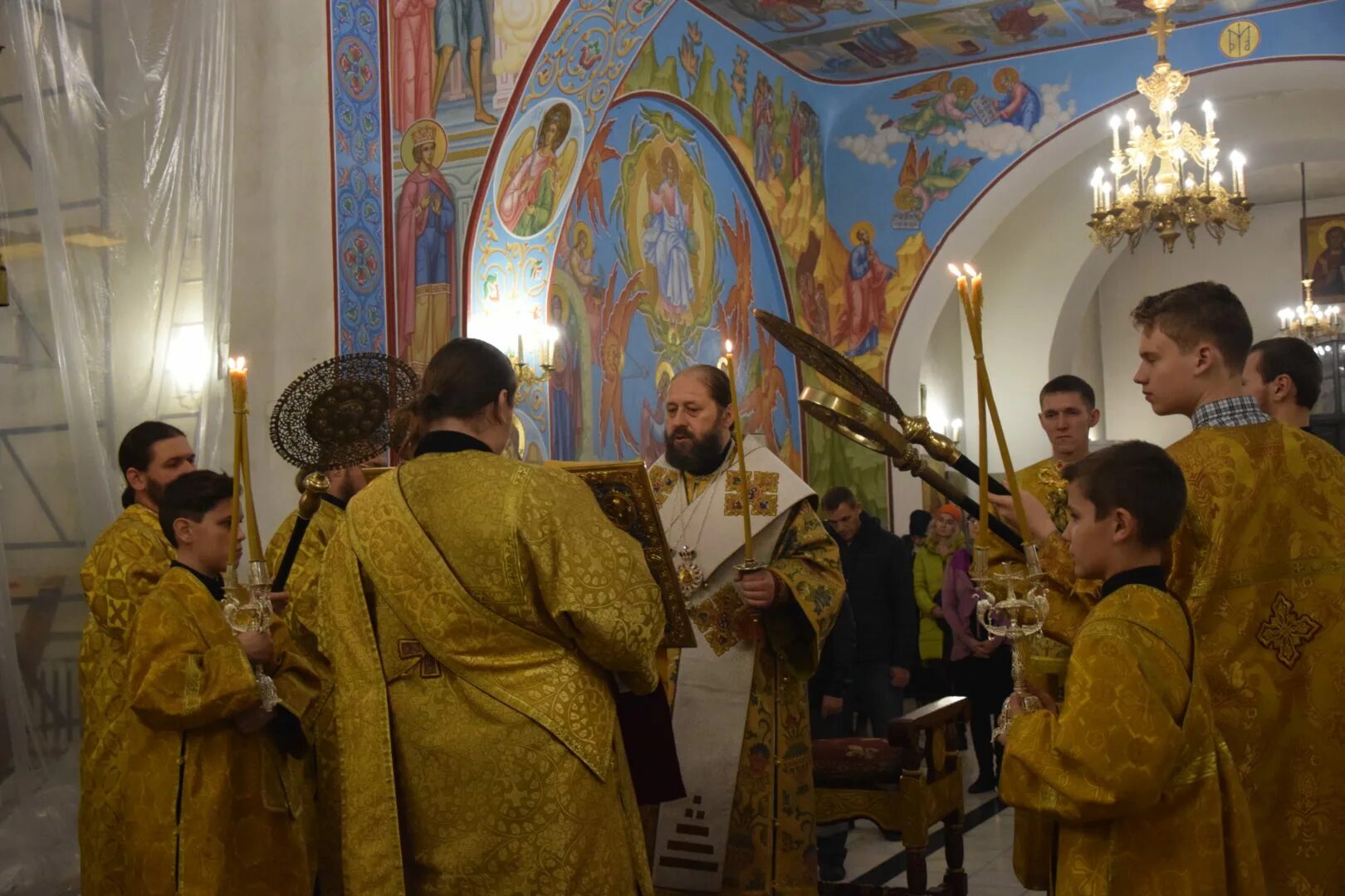 сколько длится всенощное бдение в сочельник. сколько длится всенощное бдение в сочельник.