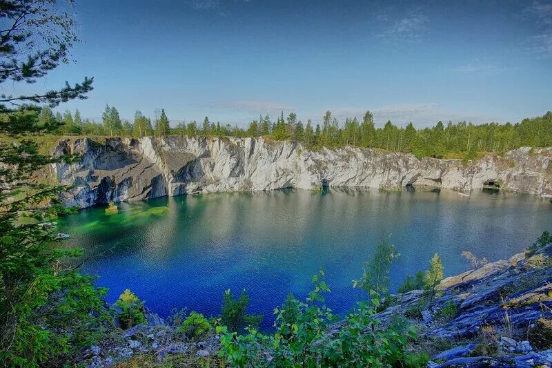 Хутор каменная карелия. Карелия карьер рускеала. Карелия рускеала мраморный карьер и водопады. Мрамор карьер рускеала. Карьеры карелия работа.
