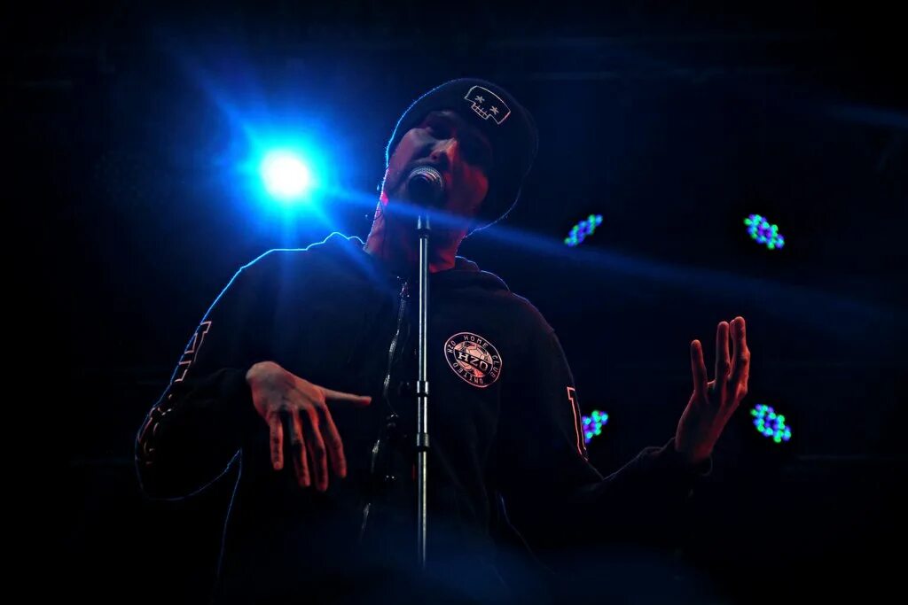 Эминем и джей зи. Krs one репер. Большой рэп песни. Большой рэп песни. Большой рэп песни.