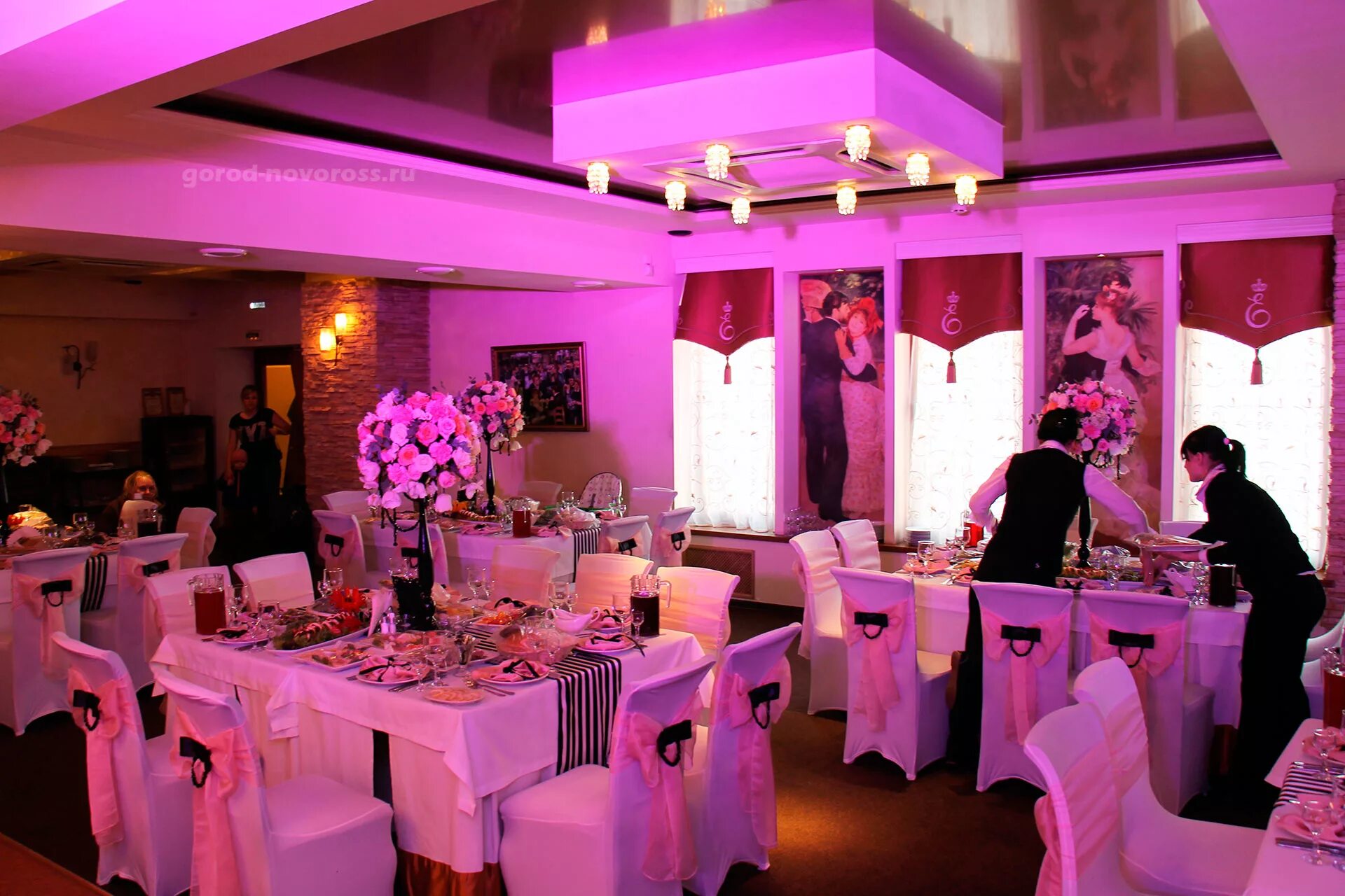 кикос ресторан новороссийск. ресторан нур новороссийск. лучшие рестораны новороссийска. лаунч кофе. лаунж кафе атмосфера новороссийск.